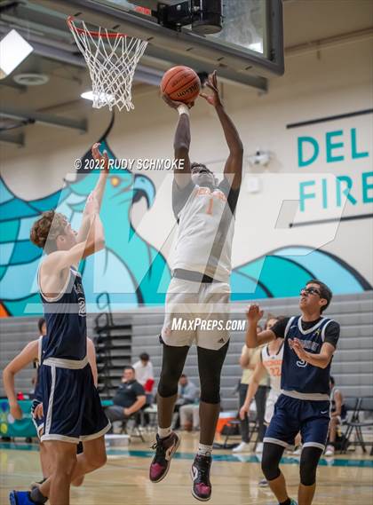 Thumbnail 2 in Escondido vs. The Cambridge (Del Lago Tournament) photogallery.
