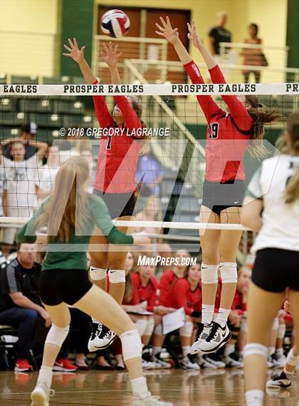 Thumbnail 1 in Lovejoy vs Prosper photogallery.