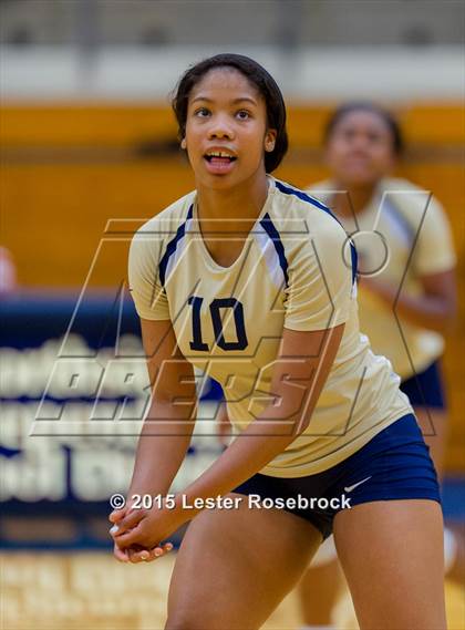 Thumbnail 3 in O'Connor vs. Taft photogallery.