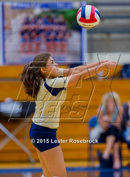 Thumbnail 3 in O'Connor vs. Taft photogallery.
