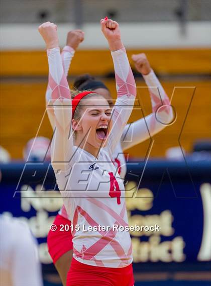 Thumbnail 3 in O'Connor vs. Taft photogallery.