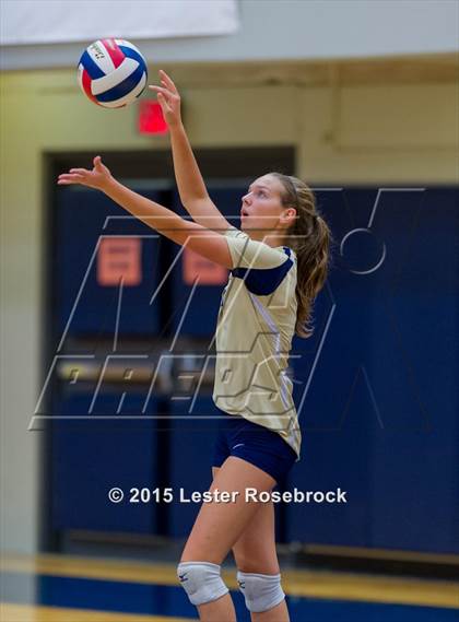 Thumbnail 2 in O'Connor vs. Taft photogallery.