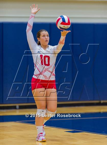 Thumbnail 2 in O'Connor vs. Taft photogallery.