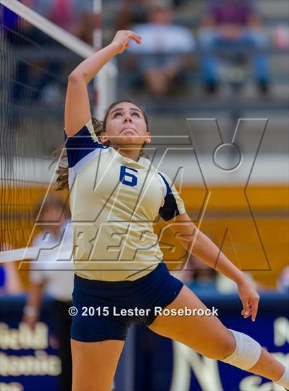 Thumbnail 2 in O'Connor vs. Taft photogallery.
