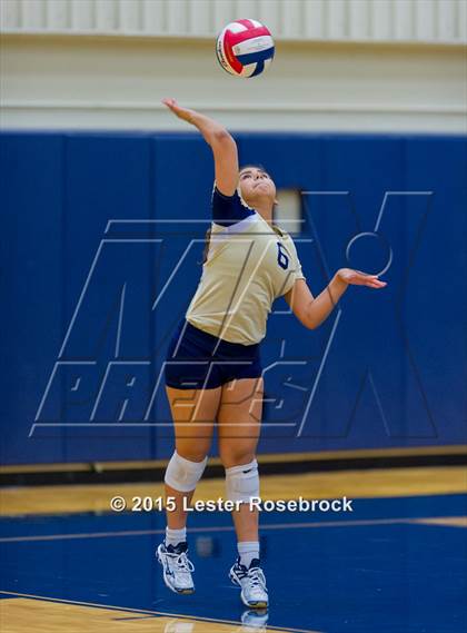 Thumbnail 3 in O'Connor vs. Taft photogallery.