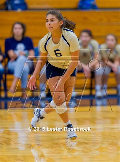 Thumbnail 2 in O'Connor vs. Taft photogallery.