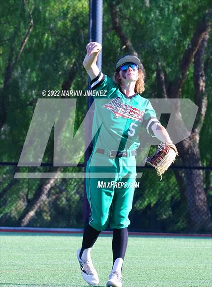 Thumbnail 2 in Oaks Christian vs Thousand Oaks photogallery.