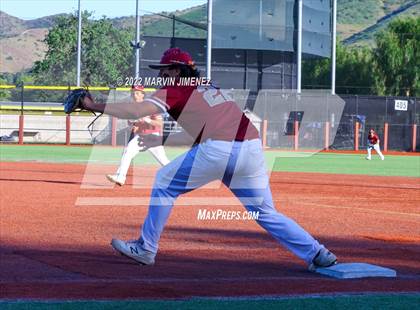 Thumbnail 3 in Oaks Christian vs Thousand Oaks photogallery.