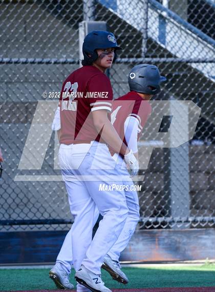 Thumbnail 3 in Oaks Christian vs Thousand Oaks photogallery.