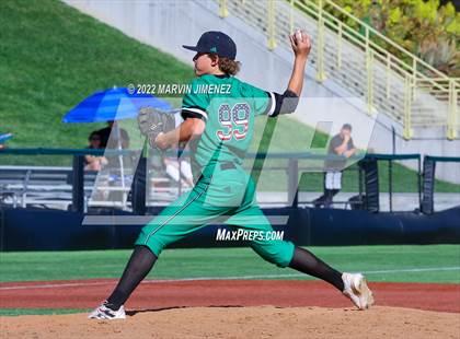 Thumbnail 2 in Oaks Christian vs Thousand Oaks photogallery.
