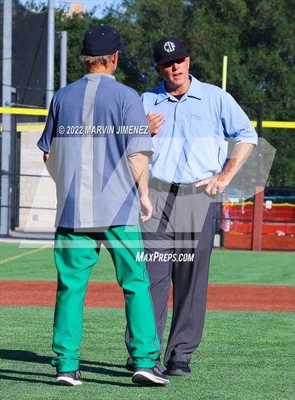 Thumbnail 2 in Oaks Christian vs Thousand Oaks photogallery.