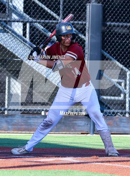 Thumbnail 2 in Oaks Christian vs Thousand Oaks photogallery.