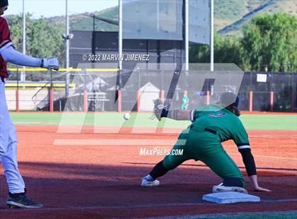 Thumbnail 2 in Oaks Christian vs Thousand Oaks photogallery.