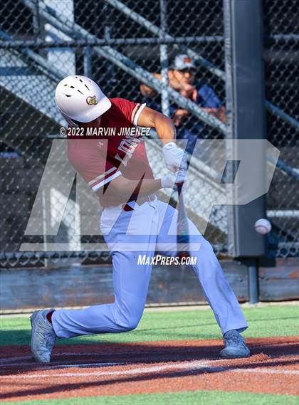 Thumbnail 2 in Oaks Christian vs Thousand Oaks photogallery.