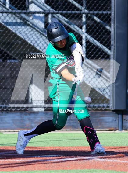 Thumbnail 2 in Oaks Christian vs Thousand Oaks photogallery.