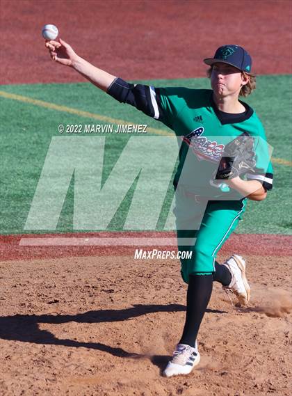 Thumbnail 3 in Oaks Christian vs Thousand Oaks photogallery.