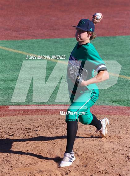 Thumbnail 2 in Oaks Christian vs Thousand Oaks photogallery.