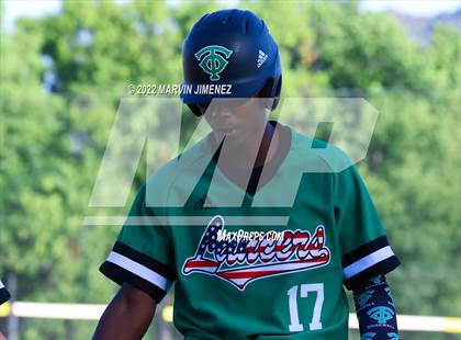 Thumbnail 2 in Oaks Christian vs Thousand Oaks photogallery.