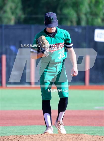 Thumbnail 3 in Oaks Christian vs Thousand Oaks photogallery.