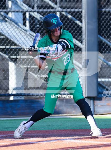 Thumbnail 3 in Oaks Christian vs Thousand Oaks photogallery.