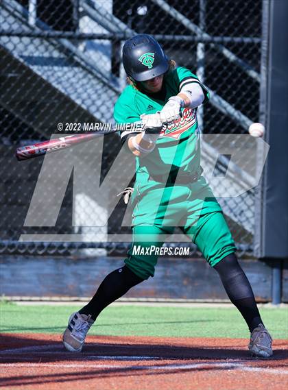 Thumbnail 2 in Oaks Christian vs Thousand Oaks photogallery.