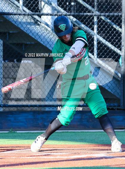 Thumbnail 3 in Oaks Christian vs Thousand Oaks photogallery.