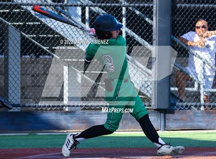 Thumbnail 3 in Oaks Christian vs Thousand Oaks photogallery.