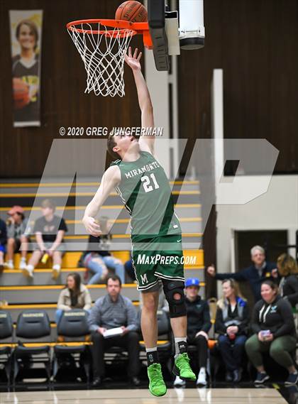 Thumbnail 2 in Miramonte vs. Branson (CIF NCS D3 Semi-Final) photogallery.