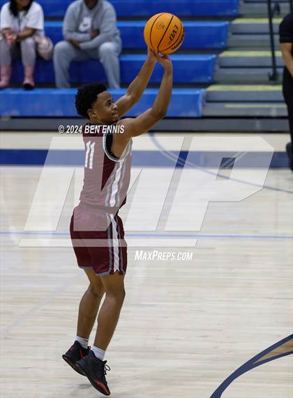Thumbnail 3 in Carver @ Lovett photogallery.