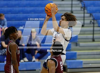 Thumbnail 1 in Carver @ Lovett photogallery.