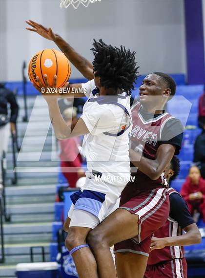 Thumbnail 2 in Carver @ Lovett photogallery.