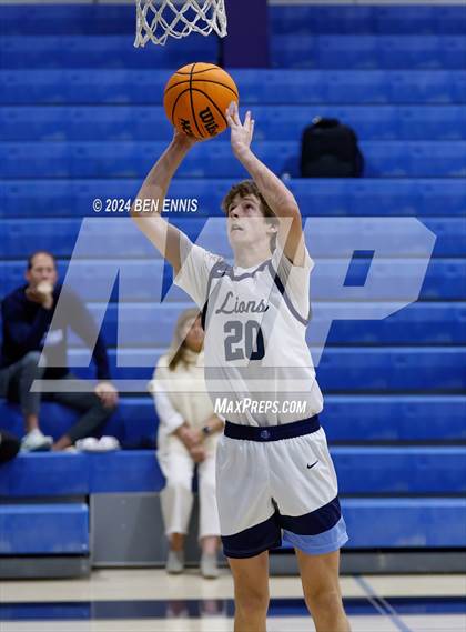 Thumbnail 3 in Carver @ Lovett photogallery.