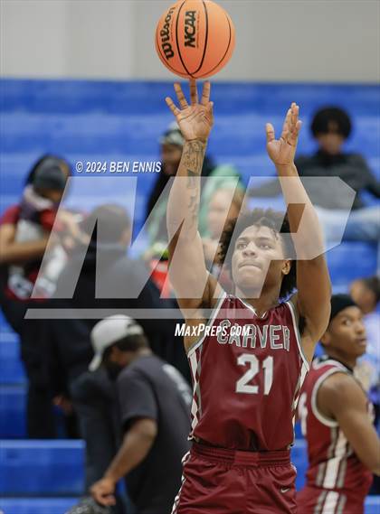 Thumbnail 2 in Carver @ Lovett photogallery.