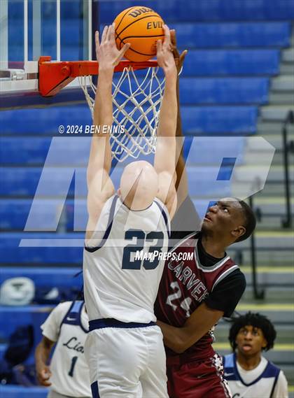 Thumbnail 2 in Carver @ Lovett photogallery.