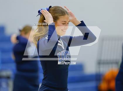 Thumbnail 2 in Carver @ Lovett photogallery.