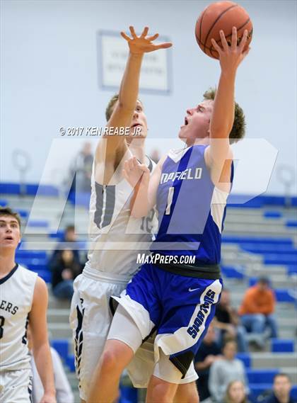 Thumbnail 2 in Franklin Regional @ Hempfield Area (Hempfield Tip-Off Tournament) photogallery.