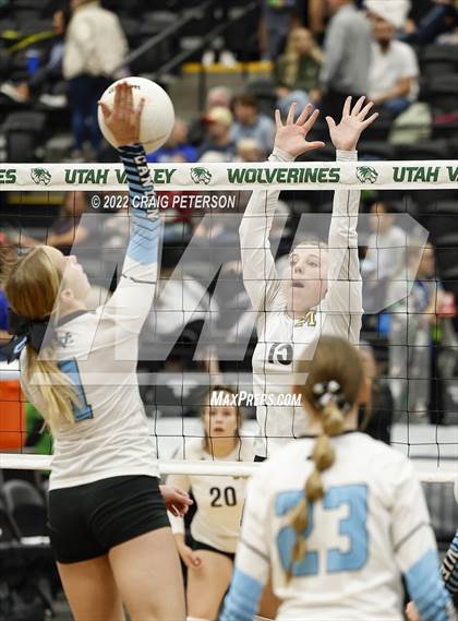 Thumbnail 3 in Canyon View vs. Judge Memorial (UHSAA 3A Consolation Semis) photogallery.