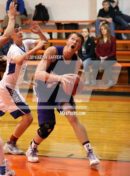 Thumbnail 1 in Miami-Yoder vs. Jim Elliot Christian photogallery.