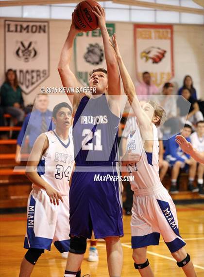 Thumbnail 1 in Miami-Yoder vs. Jim Elliot Christian photogallery.