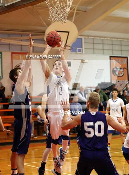 Thumbnail 3 in Miami-Yoder vs. Jim Elliot Christian photogallery.