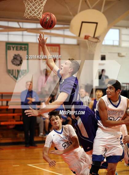 Thumbnail 3 in Miami-Yoder vs. Jim Elliot Christian photogallery.