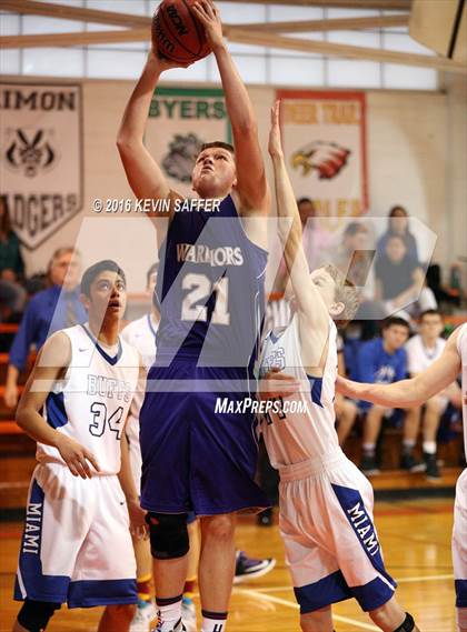 Thumbnail 2 in Miami-Yoder vs. Jim Elliot Christian photogallery.