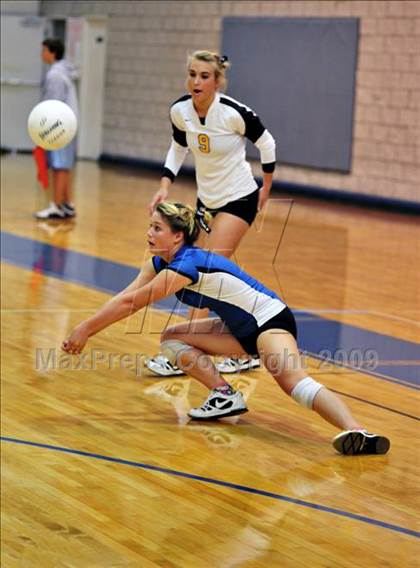 Thumbnail 2 in Lake Worth Christian vs. First Academy photogallery.