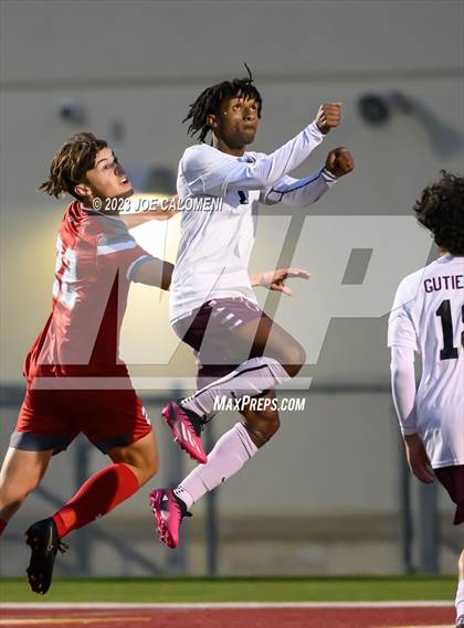 Thumbnail 2 in Round Rock vs Lee (UIL 6A Region 4 Area) photogallery.