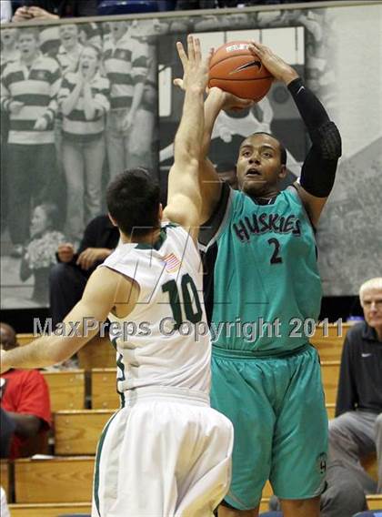 Thumbnail 1 in Sheldon @ De La Salle (MLK Classic) photogallery.