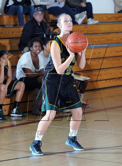 Thumbnail 3 in Burbank vs Royal (La Canada Tournament) photogallery.