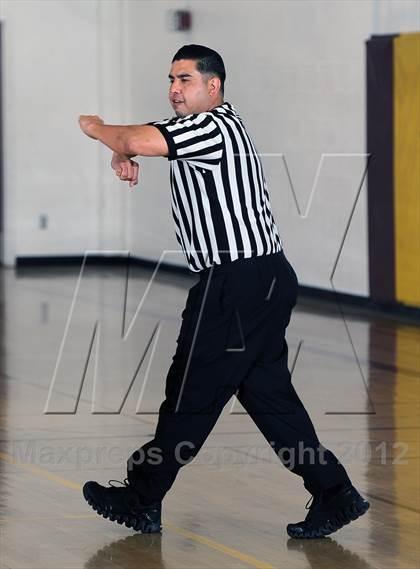 Thumbnail 3 in Burbank vs Royal (La Canada Tournament) photogallery.