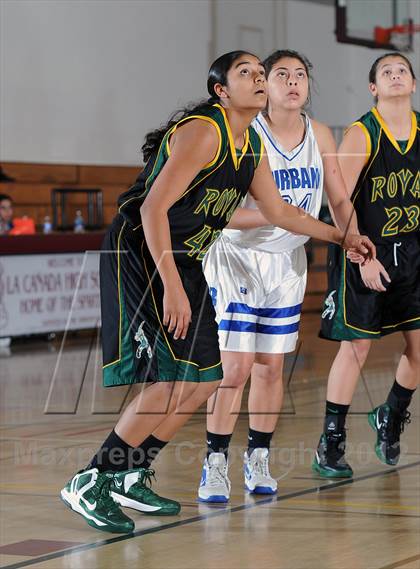 Thumbnail 1 in Burbank vs Royal (La Canada Tournament) photogallery.