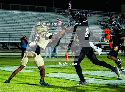 Thumbnail 2 in Seguin @ Southwest (UIL Football 5A Division I Region 4 Bi-District) photogallery.