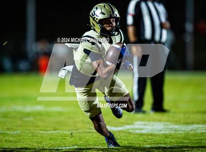 Thumbnail 1 in Seguin @ Southwest (UIL Football 5A Division I Region 4 Bi-District) photogallery.